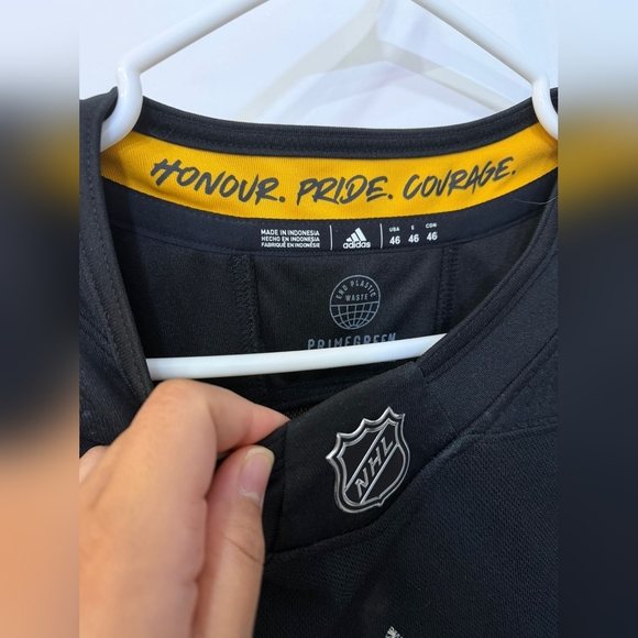 (SAVE 30% WHEN BUNDLE 2 OR MORE) Authentic Toronto Maple Leafs Flipside Jersey - Picture 5 of 9